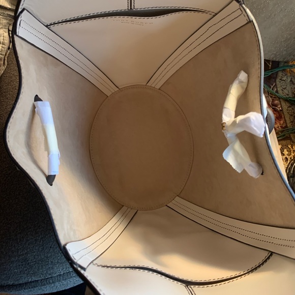 Authentic TORY BURCH CALF leather drawstrings bucket bag - Picture 7 of 16